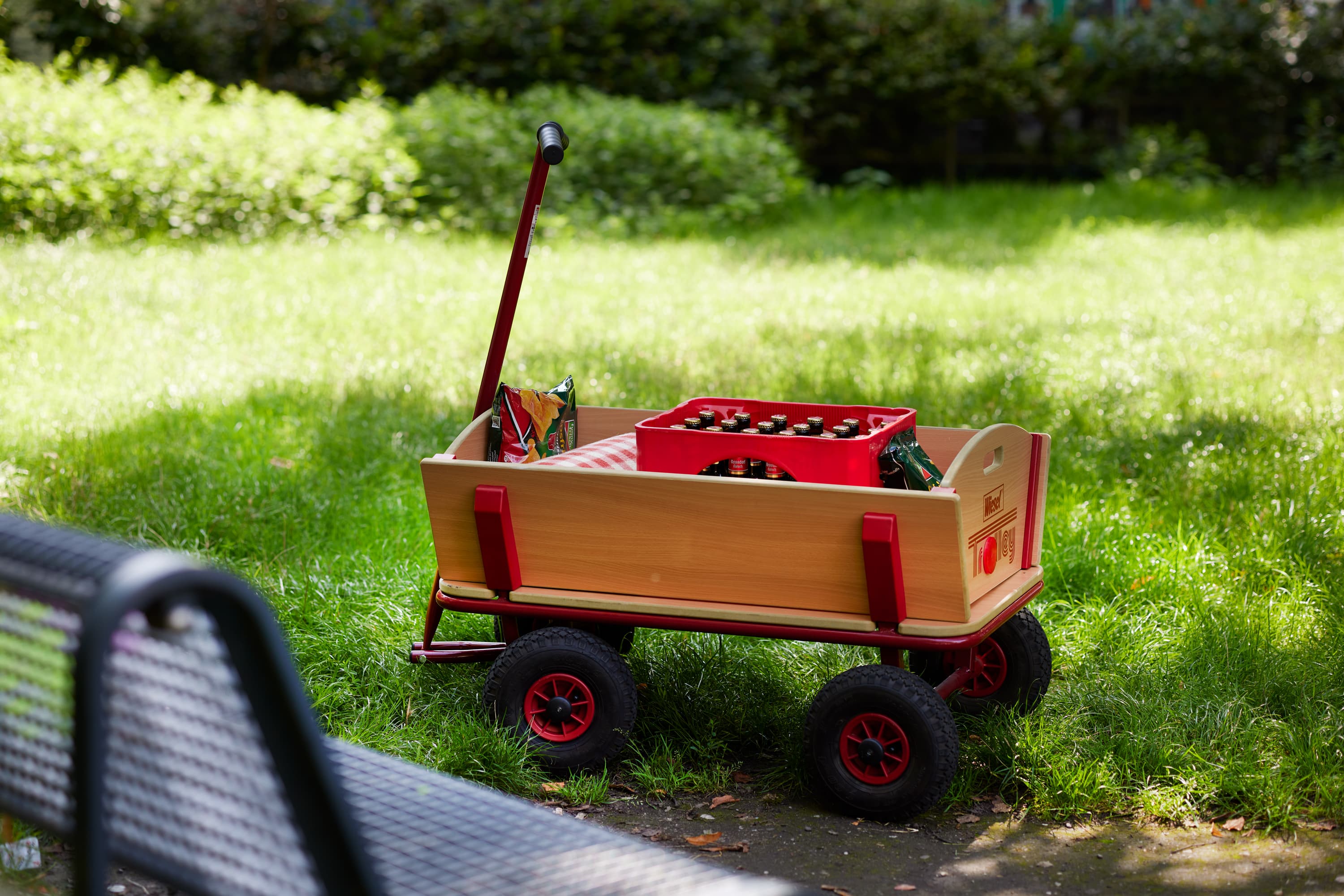 listing card gallery